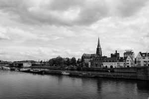 Home Uitzicht op Maastricht met gezellige terassen en restaurants in de stad waar je graag wilt wonen